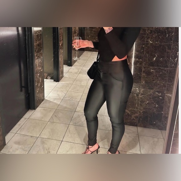 Black High-Waisted Leather Pants - Picture 1 of 3